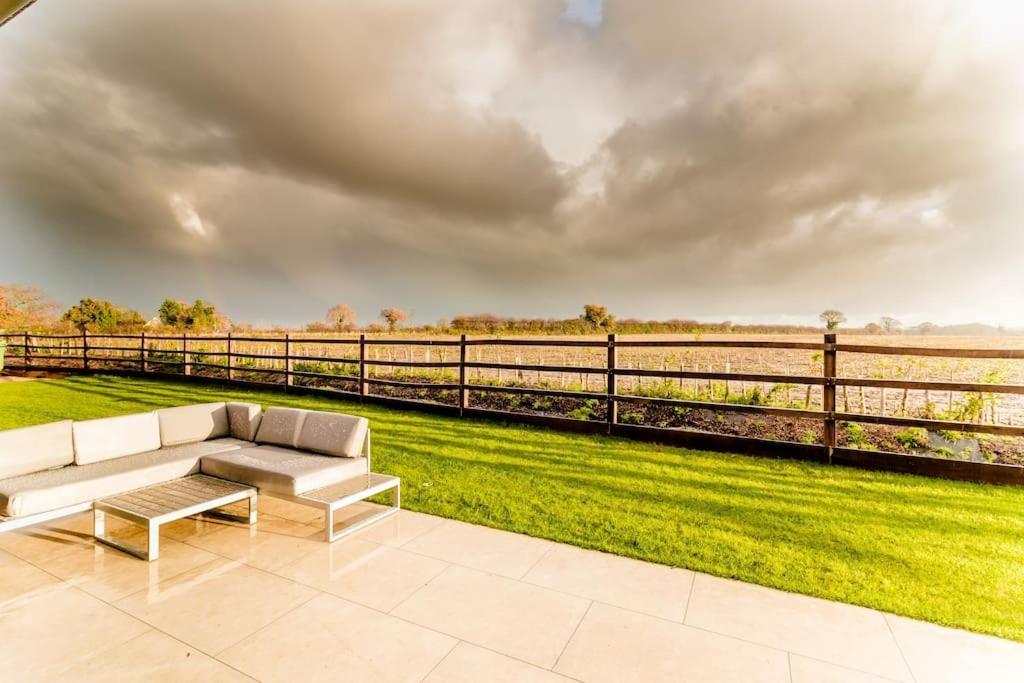 Beautiful Barn Conversion Close To The Broads Dilham Exterior photo