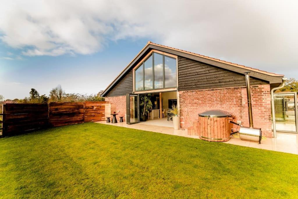 Beautiful Barn Conversion Close To The Broads Dilham Exterior photo